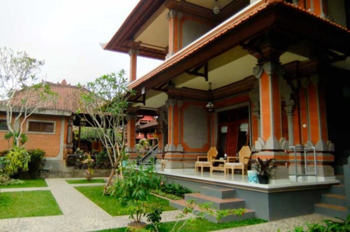 Rumah minimalis batu alam bali